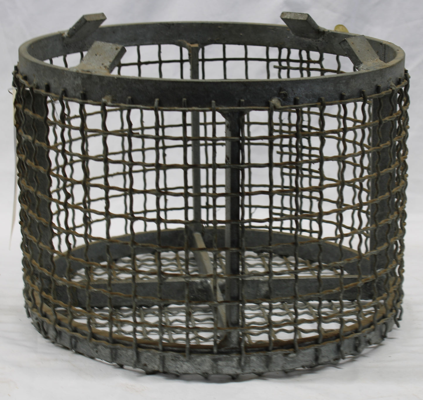 BASKET STRAINER