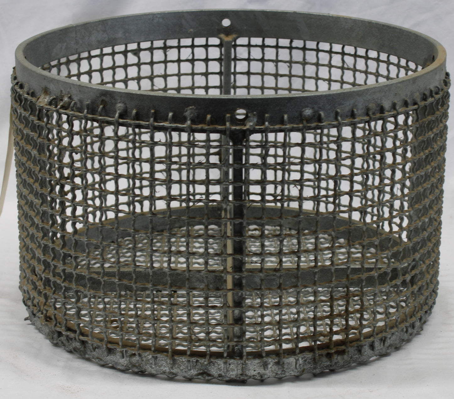 BASKET STRAINER